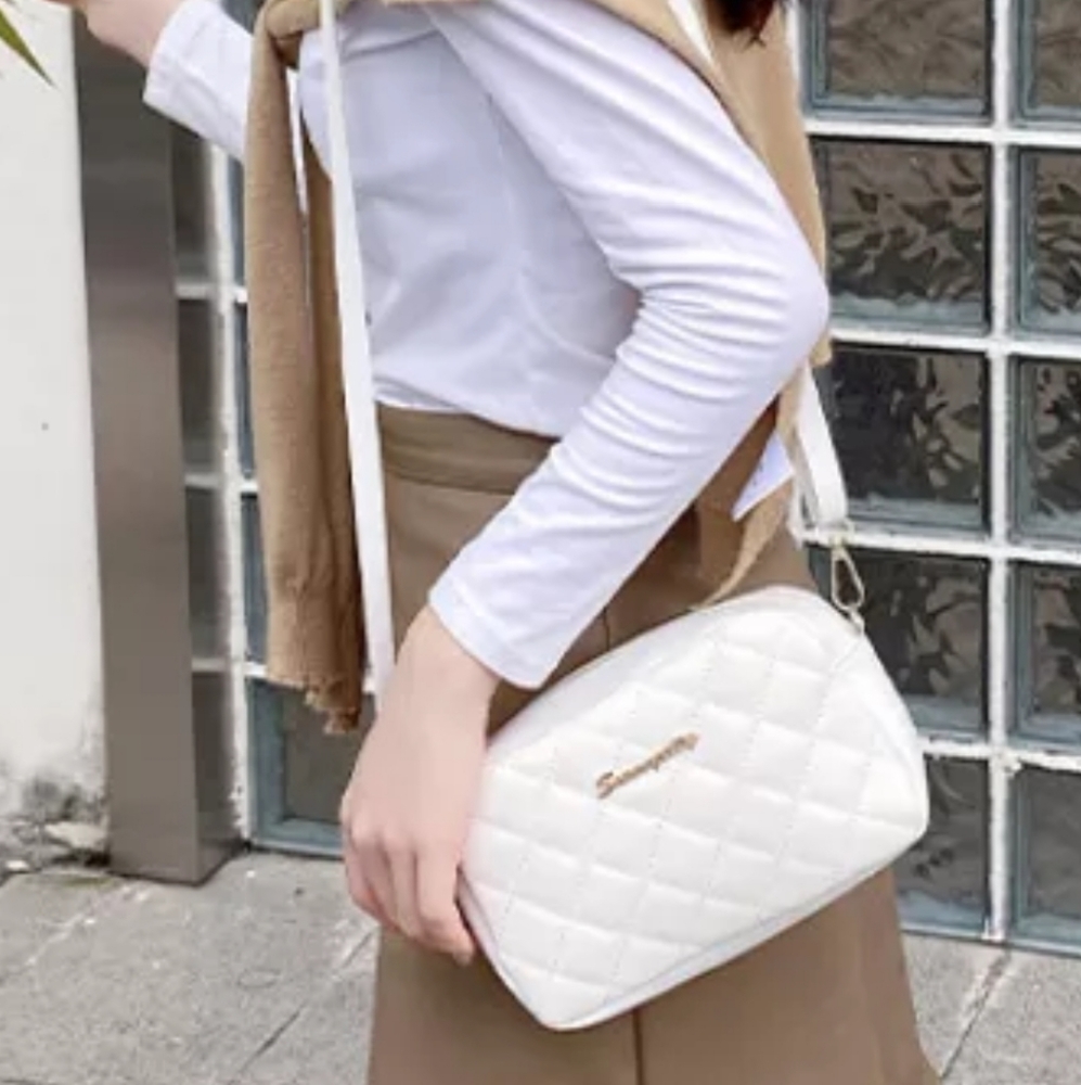 Purses - Picture 2 of 2